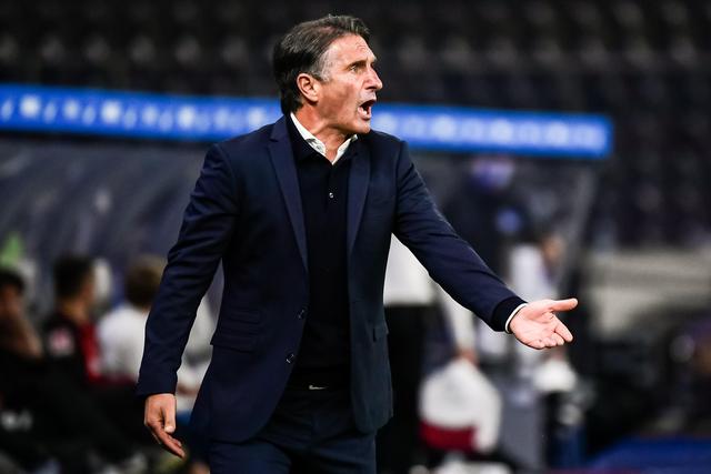 詹姆斯连续三场三双破纪录 湖人力克灰熊3连胜